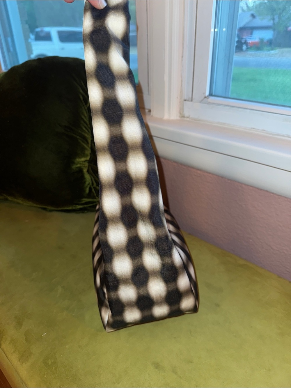 BAGGU Small Nylon Meringue Bag - Blurred Gingham - Picture 3 of 8